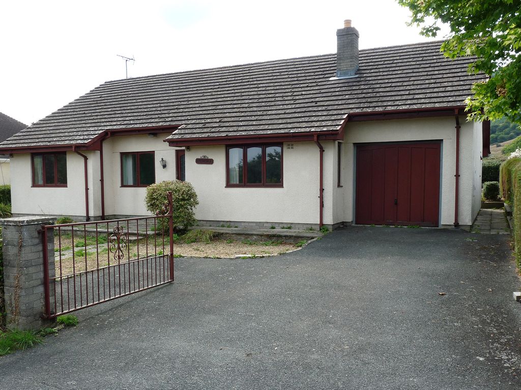 3 bed bungalow for sale in Llanvihangel Crucorney, Abergavenny NP7, £350,000