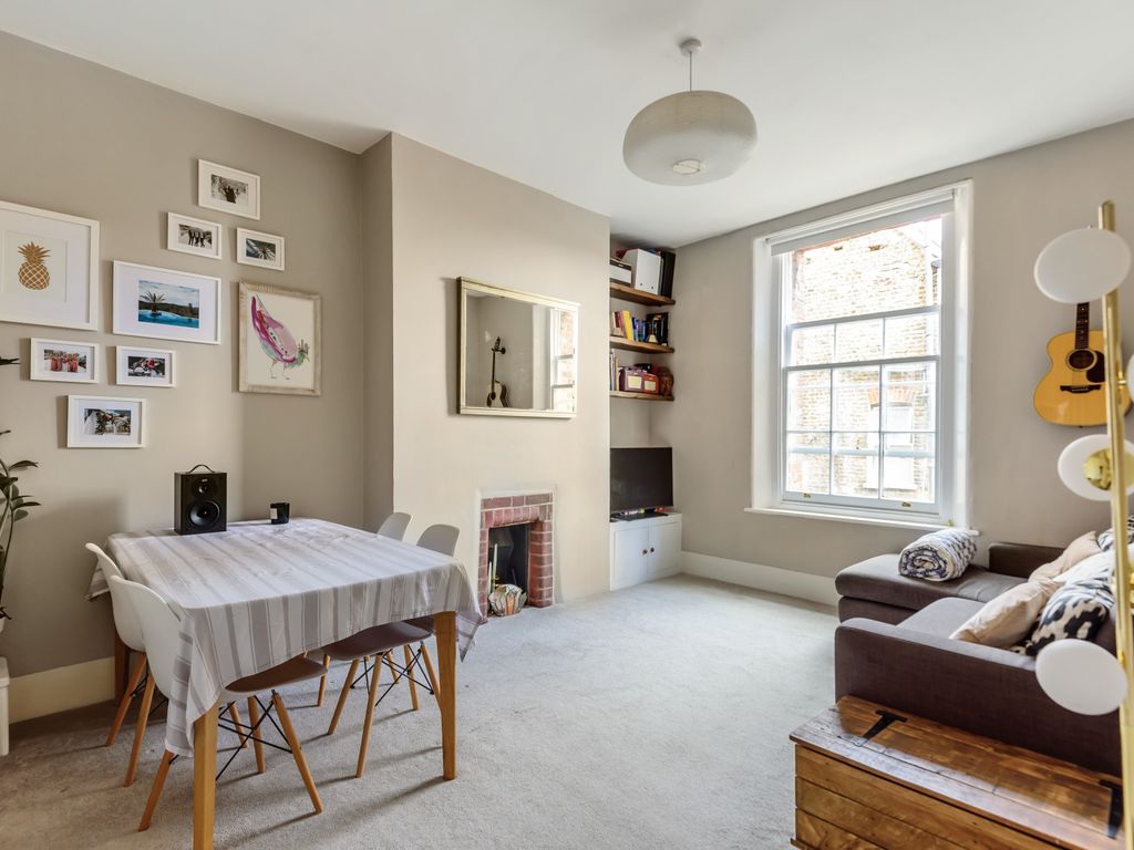 1 bed flat for sale in Coal Brook Mansions, Bedford Hill, Balham, London SW12, £380,000