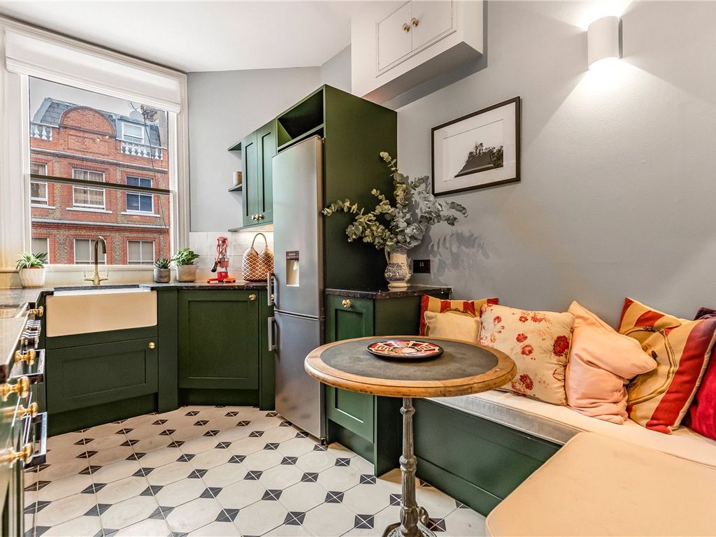 1 bed flat for sale in Wetherby Place, London SW7, £995,000