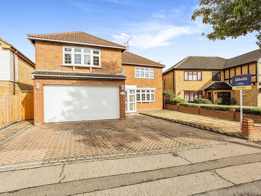 5 bed detached house for sale in Bishopsteignton, Shoeburyness, Southend-On-Sea SS3, £725,000