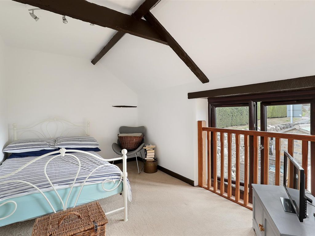 3 bed barn conversion for sale in Tickenham Hill, Tickenham, Clevedon BS21, £575,000