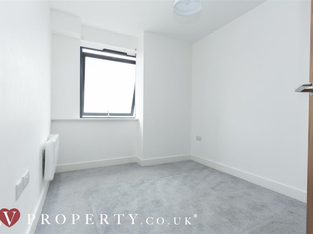 1 bed flat to rent in Nexus Point, 10 Edwards Road, Birmingham B24, £850 pcm