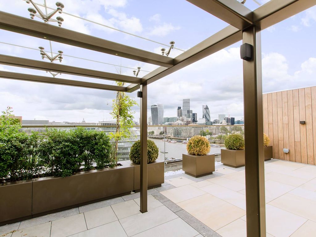 2 bed flat for sale in One Tower Bridge, London Bridge, London SE1, £4,500,000