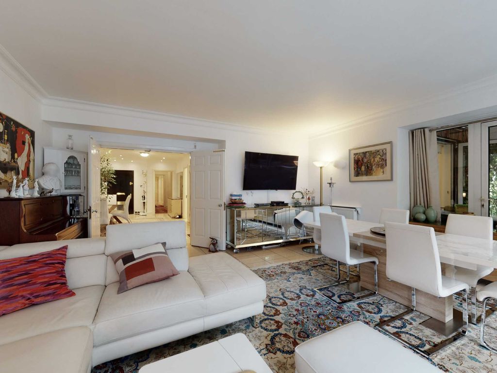3 bed flat for sale in Beverly House, 133 Park Road, London NW8, £2,000,000