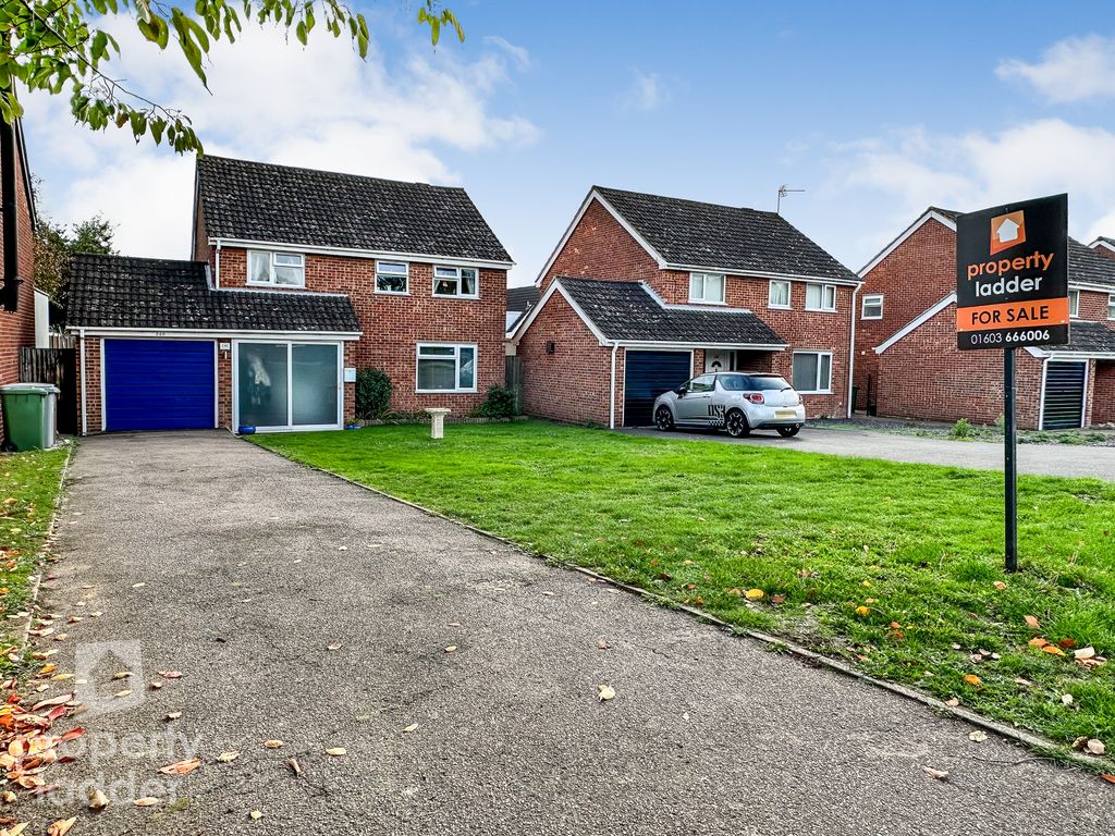 3 bed detached house for sale in Spixworth Road, Old Catton, Norwich NR6, £375,000