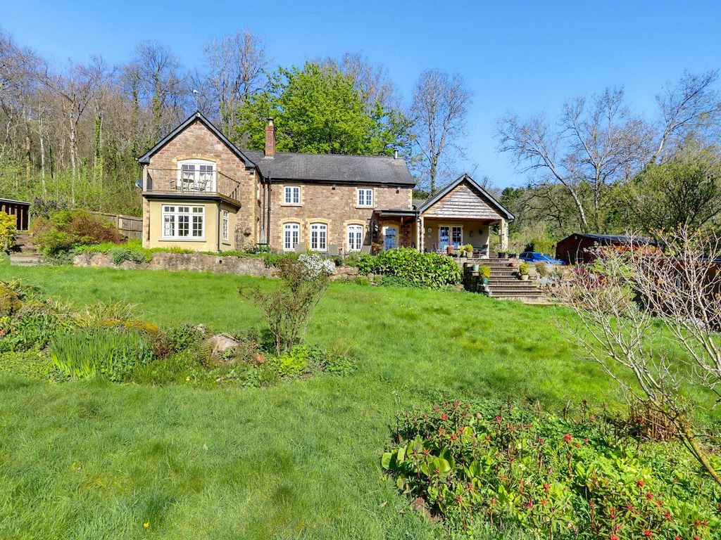 4 bed detached house for sale in Clanna, Alvington, Lydney, Gloucestershire. GL15, £850,000