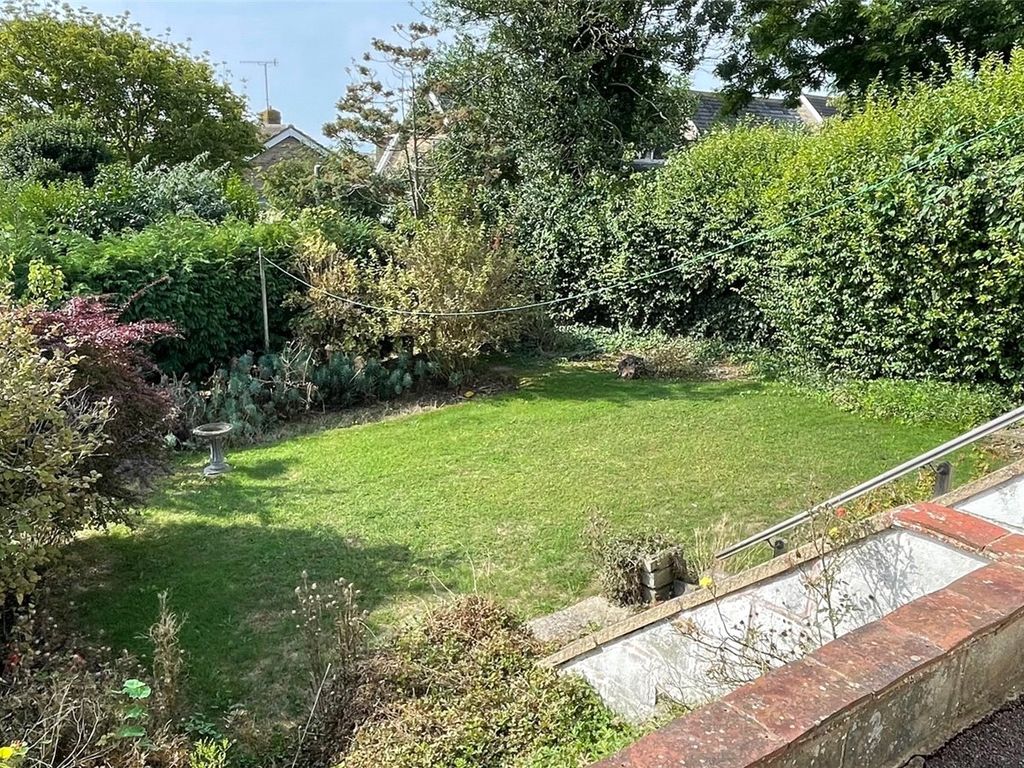 2 bed bungalow for sale in Rodmell Avenue, Saltdean, Brighton BN2, £350,000