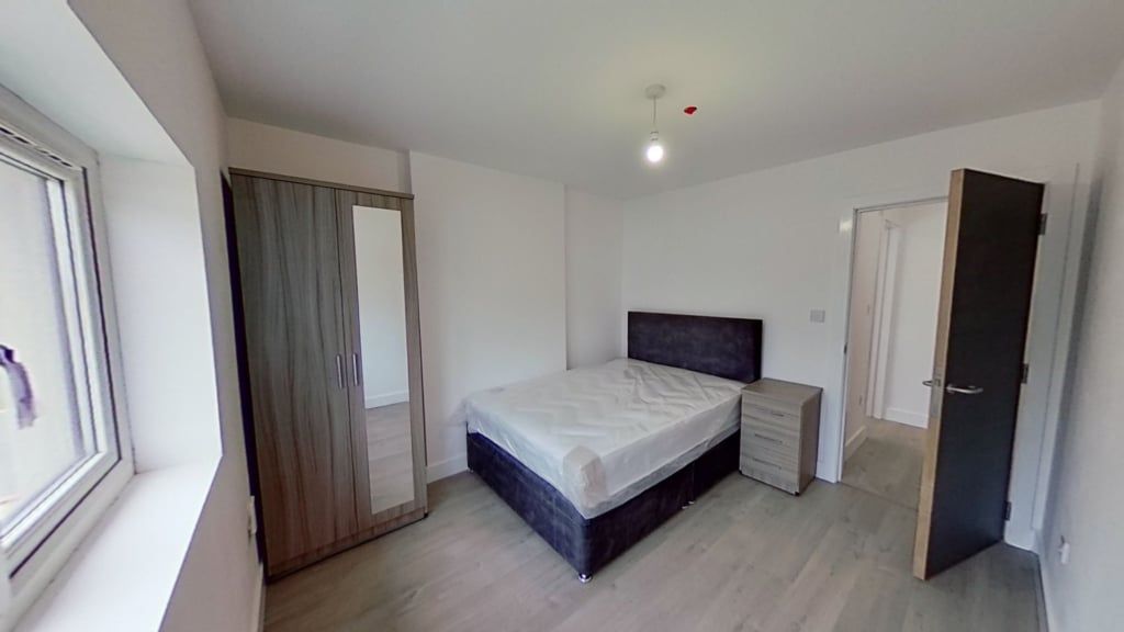 1 bed flat to rent in Brook Street, Treforest, Pontypridd CF37, £700 pcm