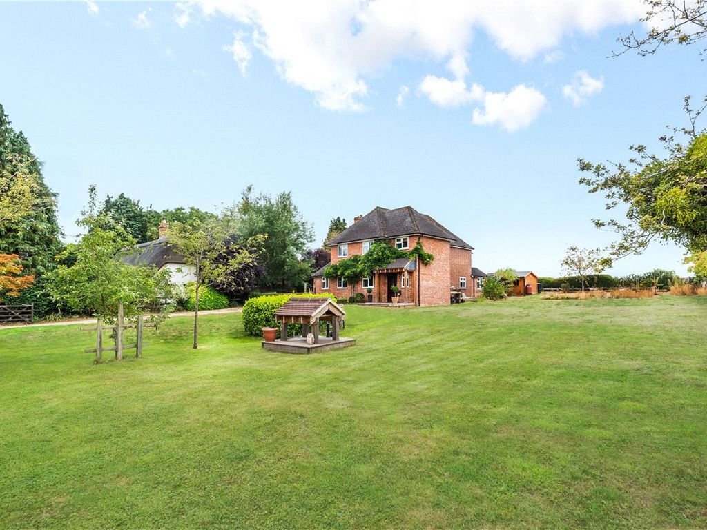 4 bed detached house for sale in Sutton Lane, Sutton, Witney, Oxfordshire OX29, £900,000