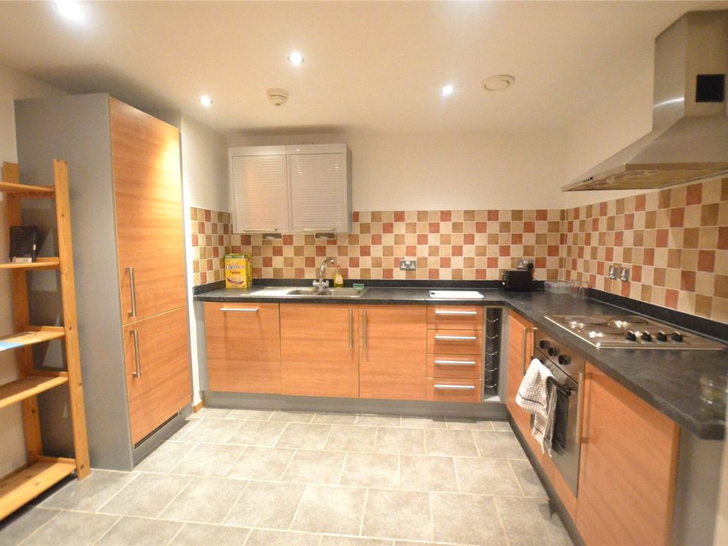 2 bed flat for sale in Oldham Street, Liverpool, Merseyside L1, £85,000