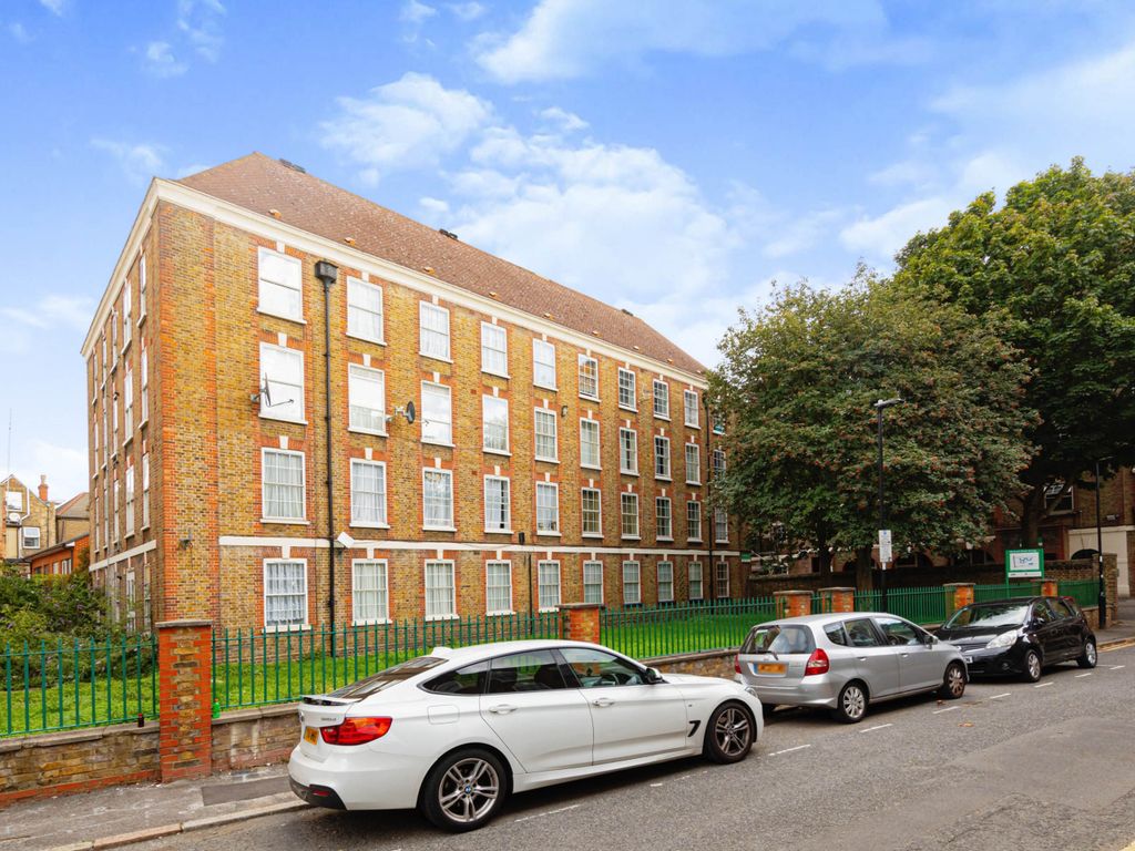 1 bed flat for sale in Hartnoll Street, Holloway N7, £375,000