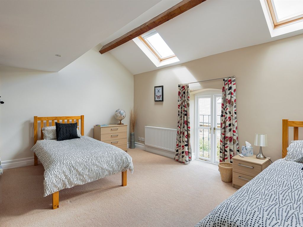 5 bed barn conversion for sale in Waste Lane, Kelsall, Tarporley CW6, £800,000