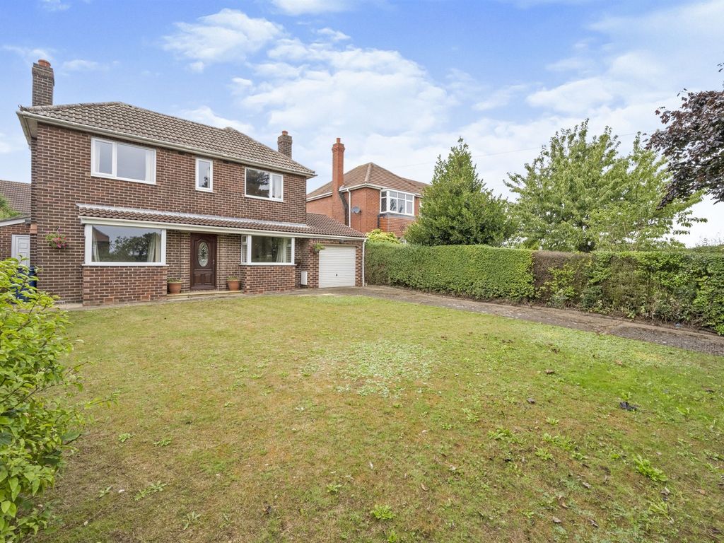 4 bed detached house for sale in Doncaster Road, Braithwell, Rotherham S66, £375,000