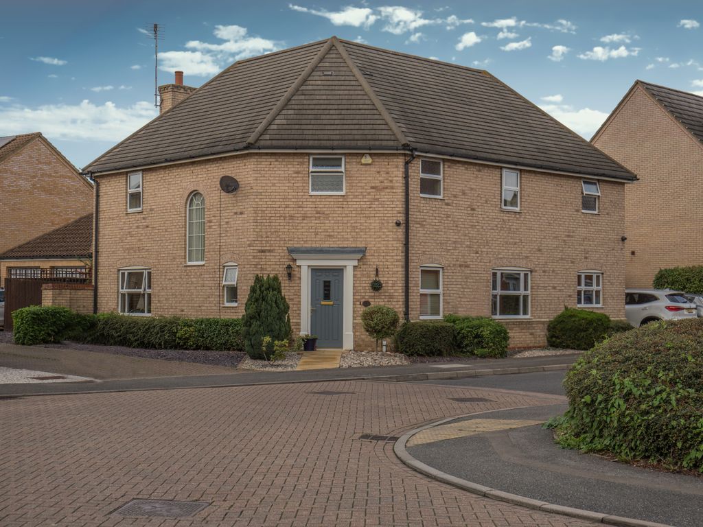 4 bed detached house for sale in Driffield Way, Peterborough PE2, £430,000