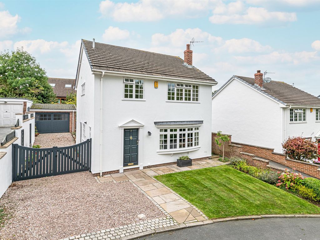 4 bed detached house for sale in Ashlands, Frodsham WA6, £470,000