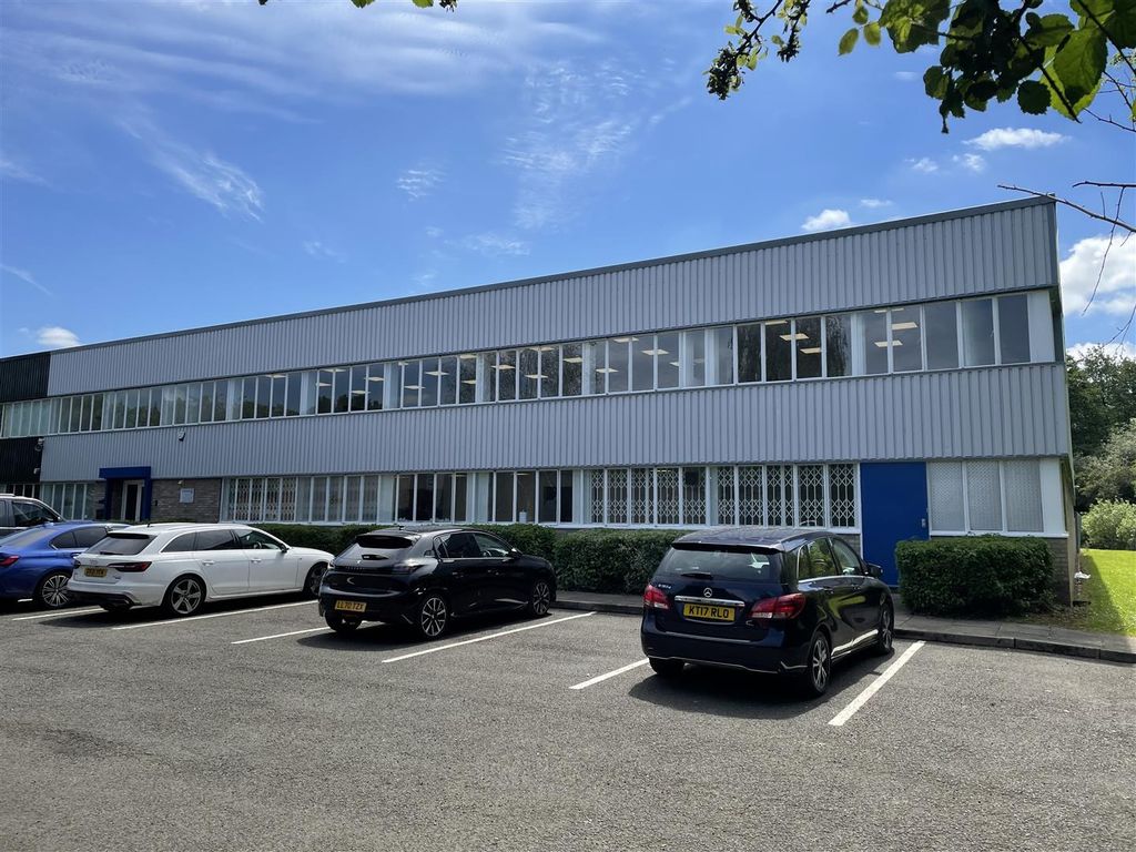 Light industrial to let in 8 Thornhill Road, Moons Moat North Industrial Estate, Redditch B98, £102,500 pa