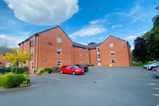 2 bed flat to rent in St. Thomas House, Lichfield WS14, £1,100 pcm