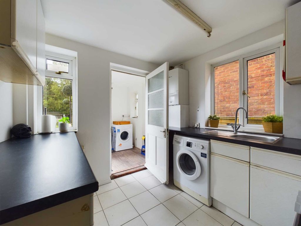 4 bed semi-detached house for sale in Elizabeth Road, Marlow SL7, £650,000