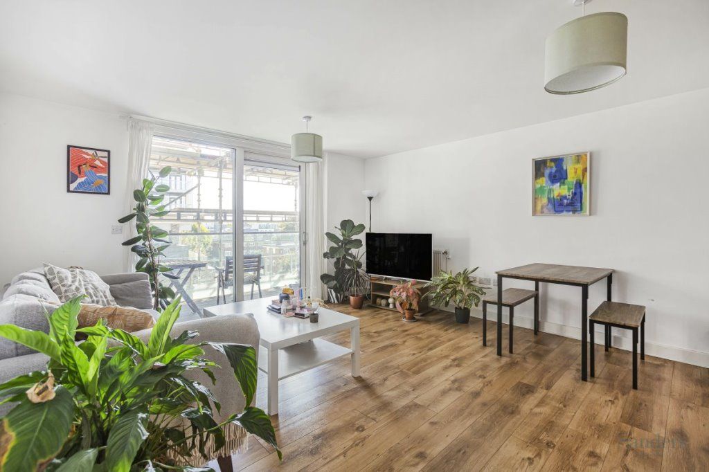 2 bed flat for sale in Roseberry Place, Dalston, London E8, £675,000