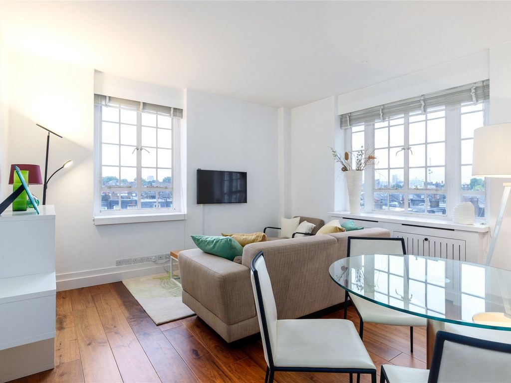 2 bed flat for sale in Swan Court, Chelsea Manor Street, Chelsea SW3, £1,000,000