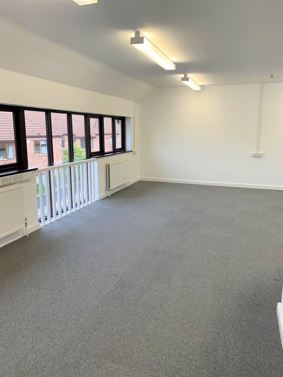 Office to let in 9A St. Mary Street, Thornbury, Bristol, Gloucestershire BS35, £13,000 pa