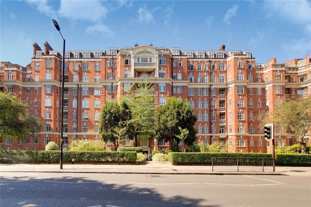 3 bed flat to rent in Maida Vale, London W9, £5,482 pcm