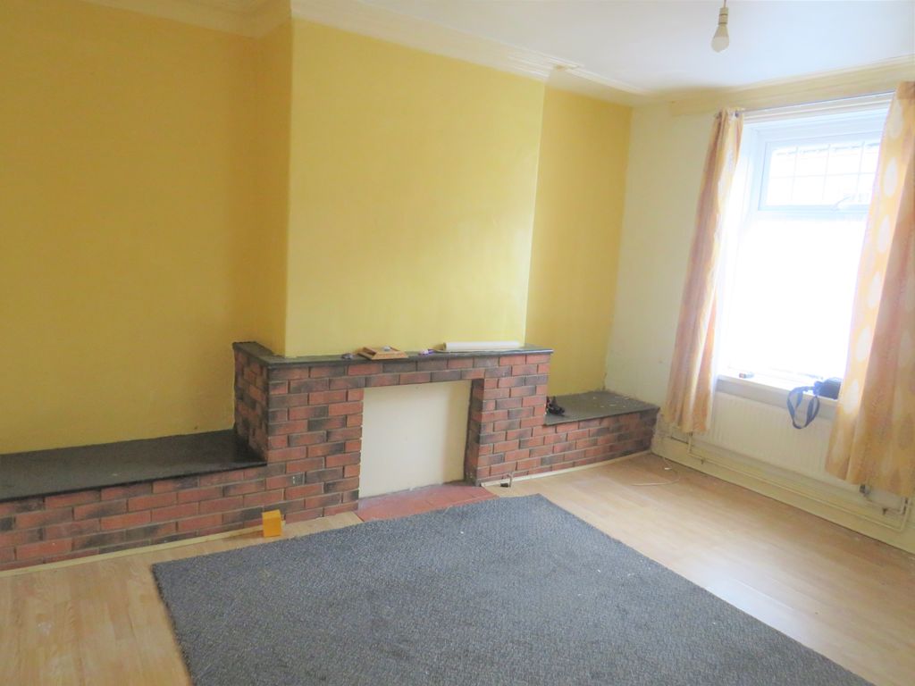 1 bed terraced house to rent in Clement Street, Bradford BD8, £500 pcm