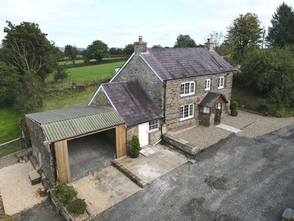 4 bed farm for sale in Llanpumsaint, Carmarthen, Carmarthenshire. SA33, £549,500