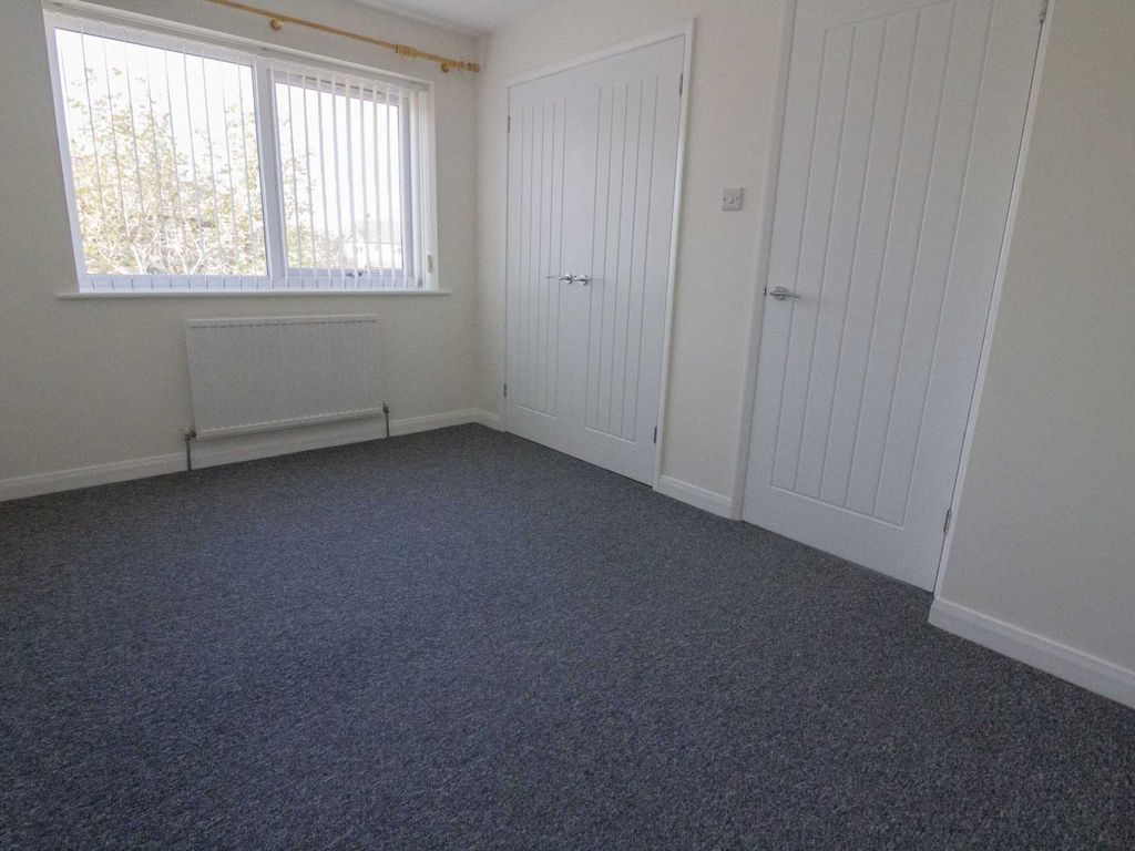 1 bed end terrace house to rent in Croscombe Gardens, Frome BA11, £795 pcm