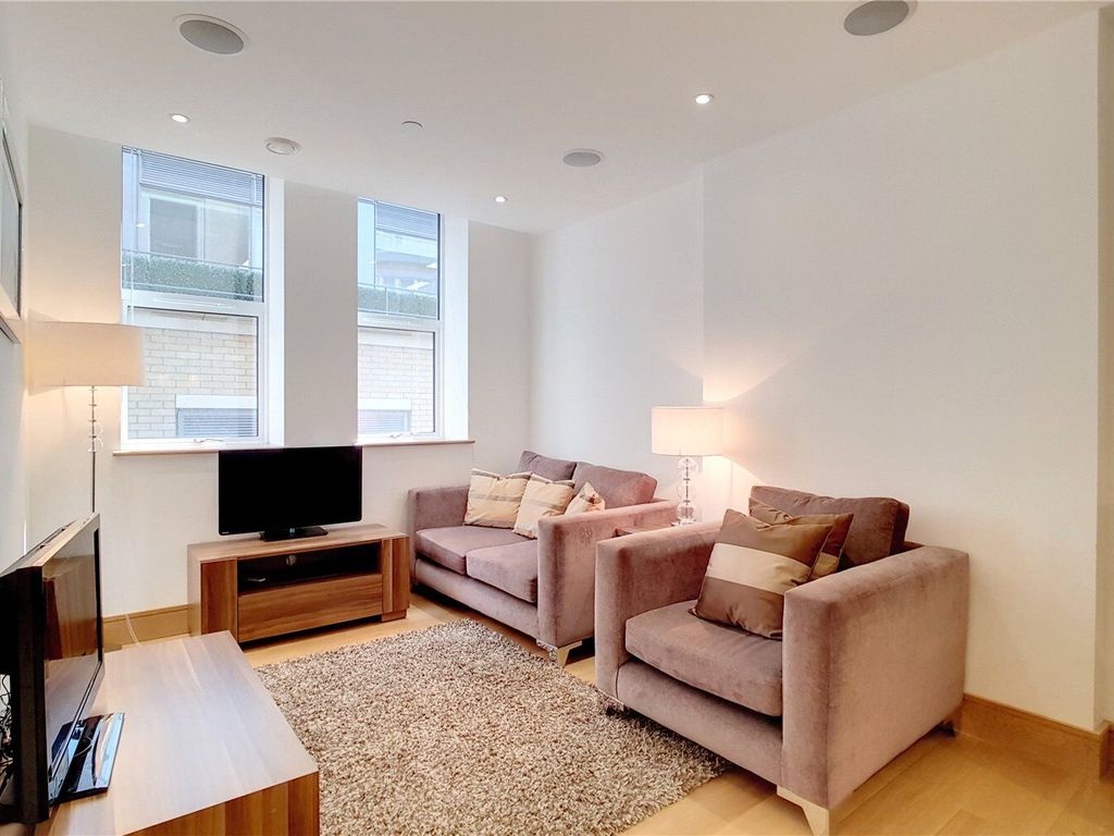 1 bed flat for sale in Red Lion Court, London EC4A, £580,000