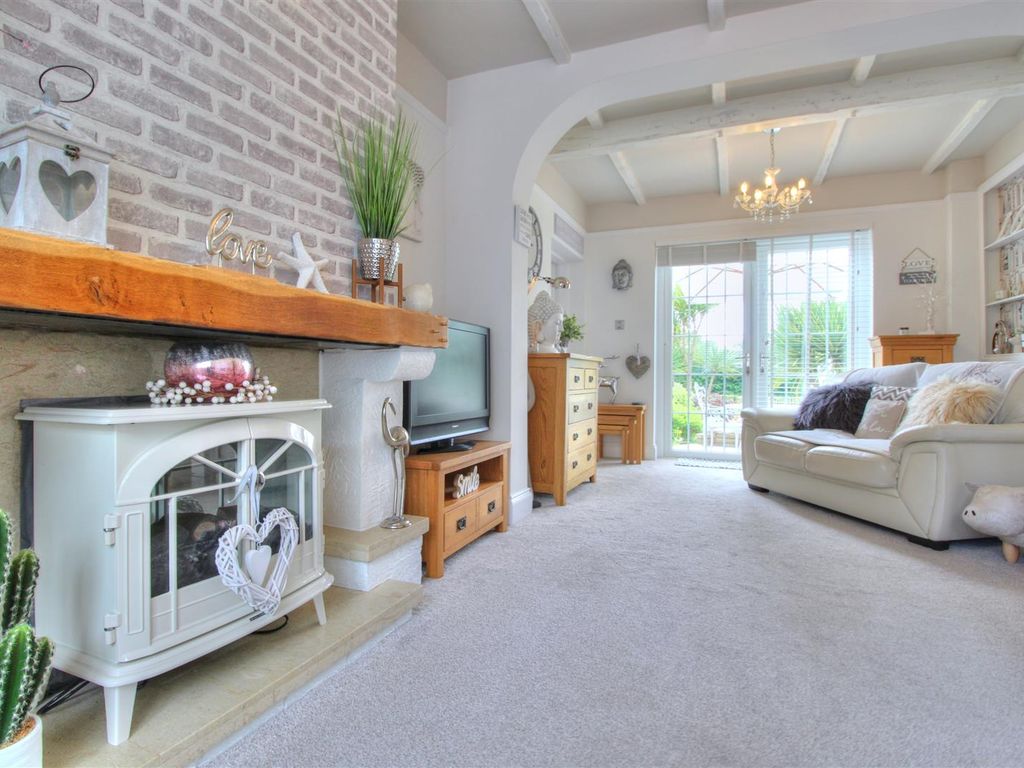 4 bed detached house for sale in Newbold Road, Barlestone CV13, £599,995