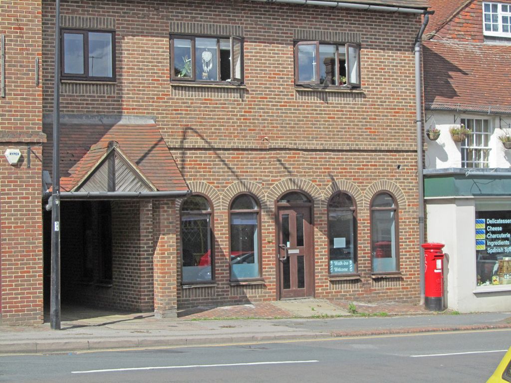 Retail premises to let in 3 Ashdown Court, Lewes Road, Forest Row RH18, £14,000 pa