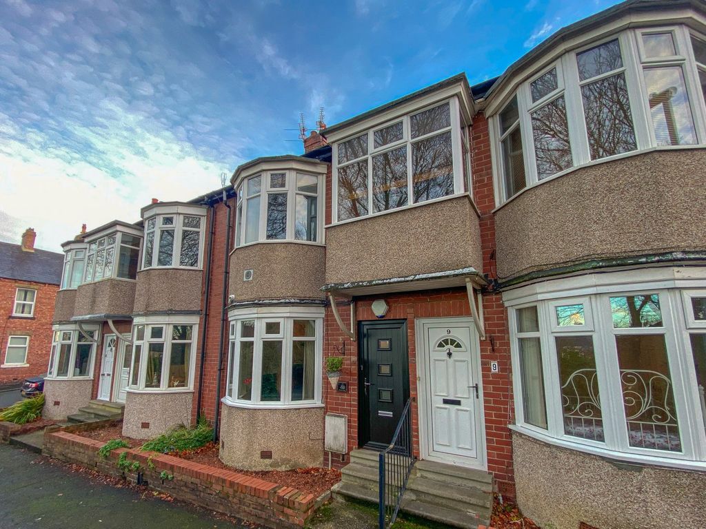 2 bed flat to rent in Grove Road, Low Fell NE9, £775 pcm