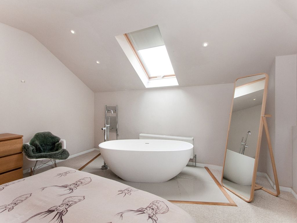 3 bed detached house for sale in Blisland, Bodmin PL30, £425,000