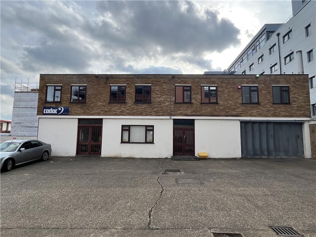 Light industrial to let in 1 New Street, Luton, Bedfordshire LU1, £85,000 pa