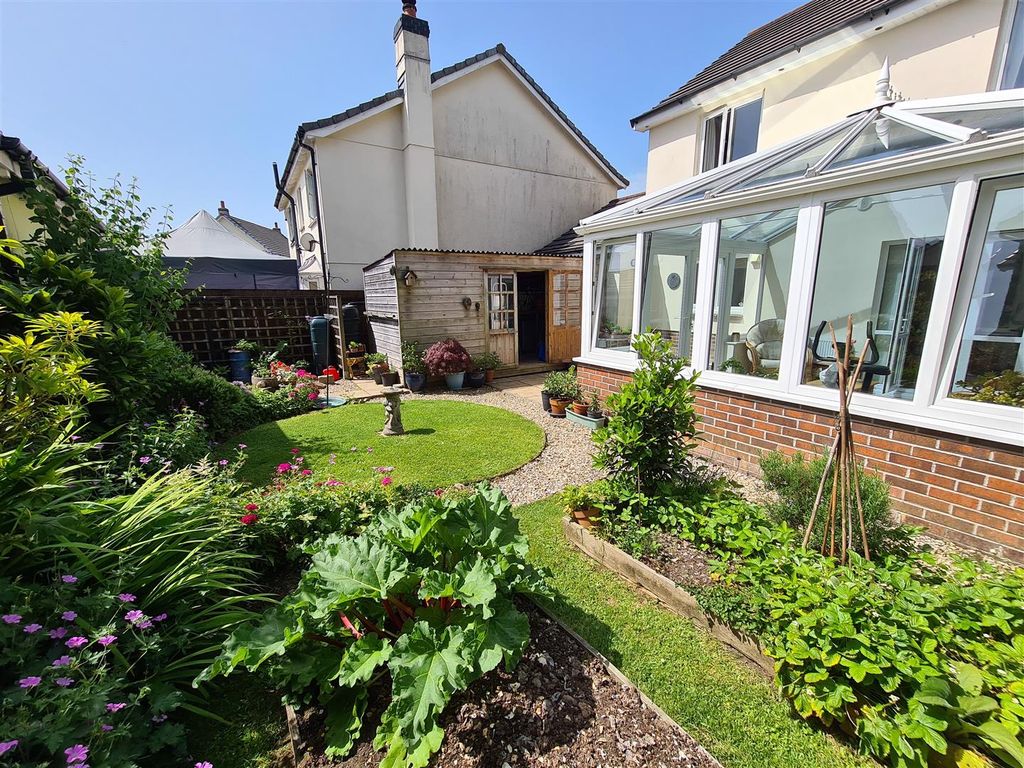 4 bed detached house for sale in Robin Drive, Launceston PL15, £345,000