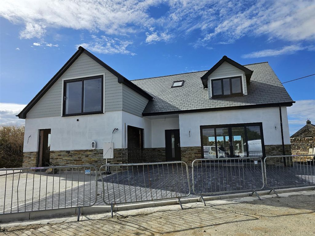 4 bed detached house for sale in Tregatta, Tintagel PL34, £695,000
