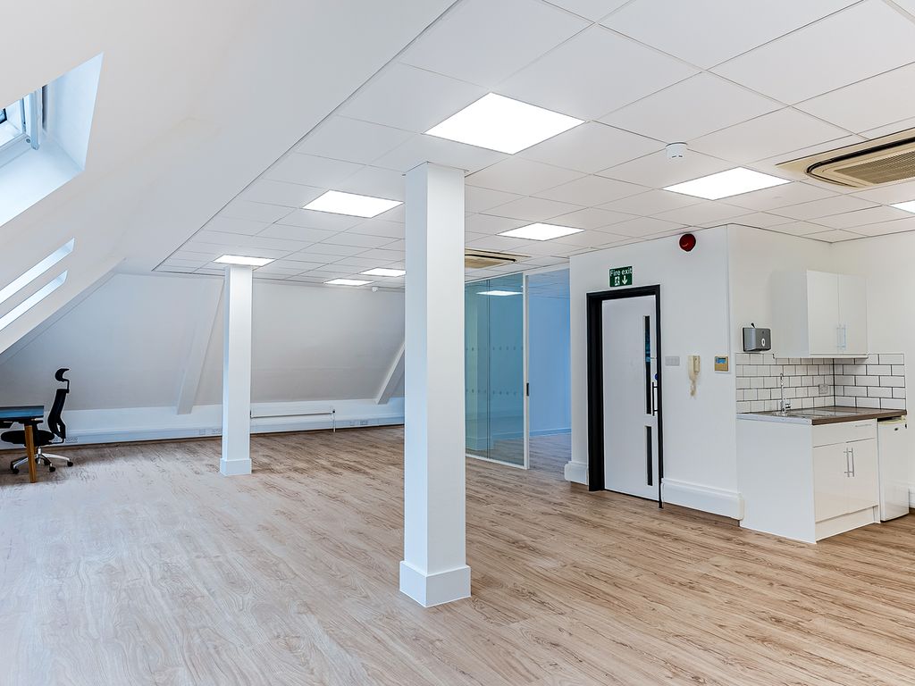 Office to let in Berghem Mews, Blythe Road, Brook Green, Hammersmith W14, £19,915 pa