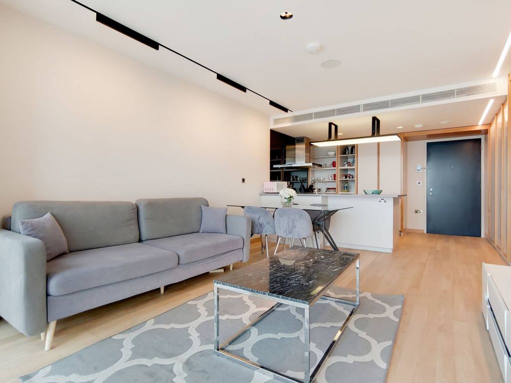 2 bed flat for sale in International Way, Stratford, London E20, £720,000