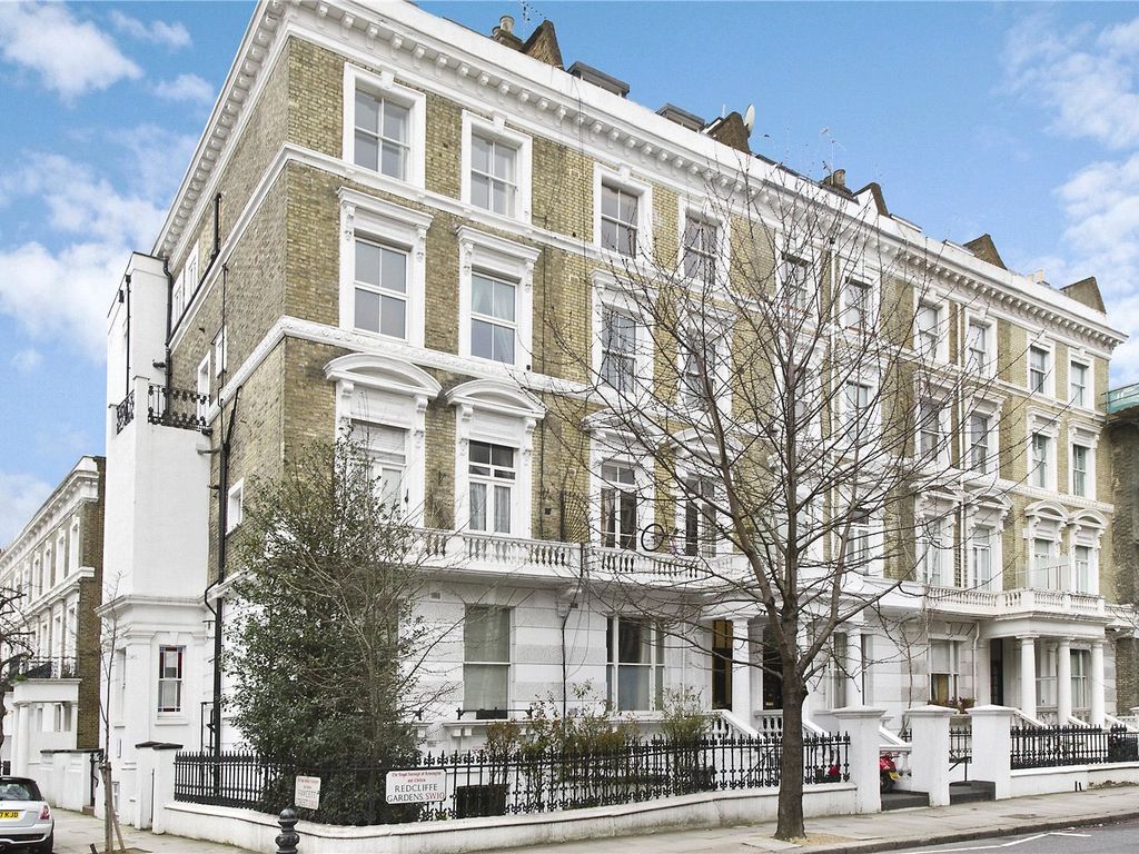 2 bed flat for sale in Redcliffe Gardens, West Chelsea SW10, £725,000