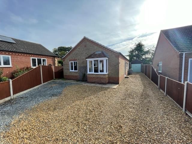 3 bed bungalow to rent in Pightle Way, Reepham, Norwich NR10, £1,200 pcm