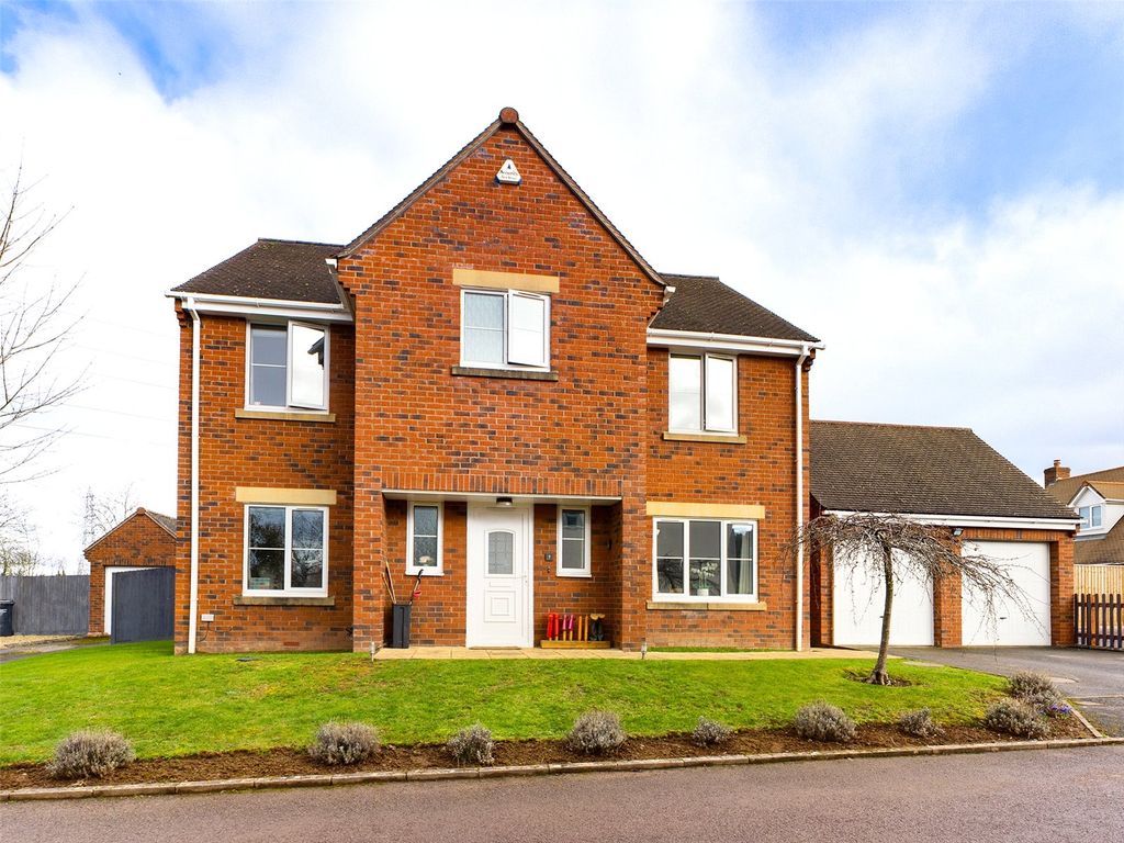 4 bed detached house for sale in Alder Close, Walford, Ross-On-Wye, Herefordshire HR9, £499,950