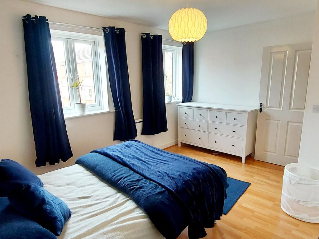 2 bed flat to rent in Fleming Walk, Church Village, Pontypridd CF38, £1,000 pcm