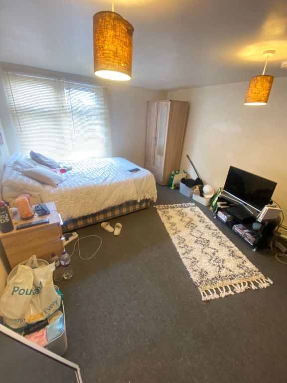 5 bed terraced house to rent in Hubert Road, Birmingham B29, £1,885 pcm