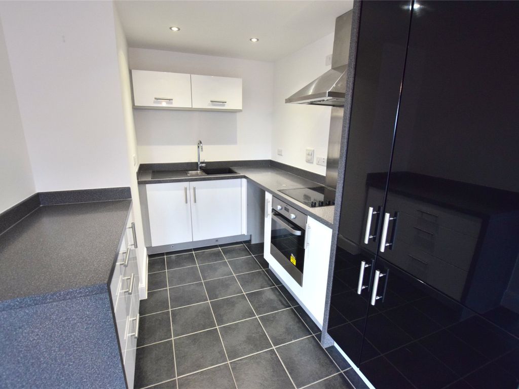 2 bed flat to rent in William Wailes Walk, Low Fell NE9, £895 pcm