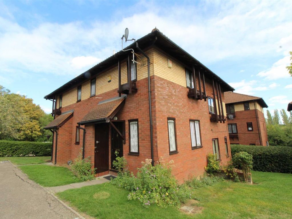 1 bed terraced house to rent in Troutbeck, Peartree Bridge, Milton Keynes MK6, £895 pcm