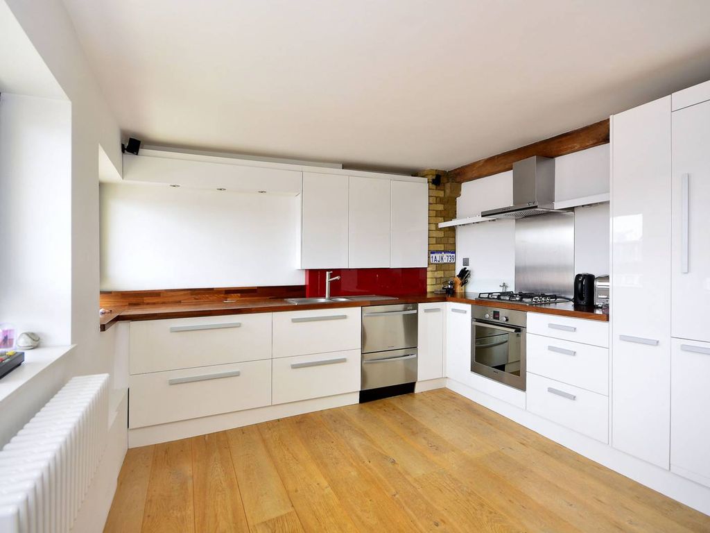 1 bed flat for sale in Shad Thames, Shad Thames, London SE1, £900,000