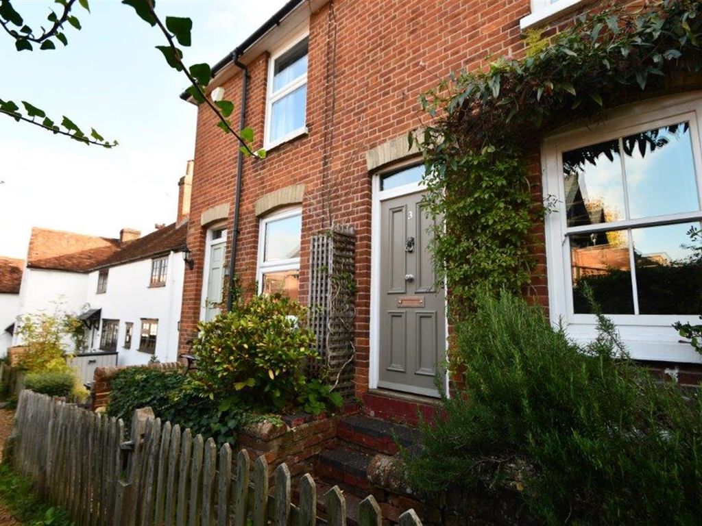 2 bed cottage for sale in Harts Yard, Godalming GU7, £399,950