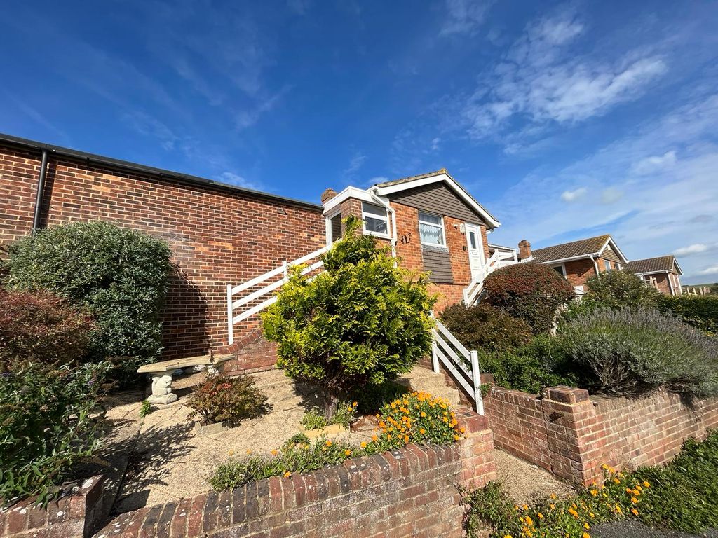 3 bed detached bungalow for sale in Rookery Way, Bishopstone, Seaford BN25, £360,000