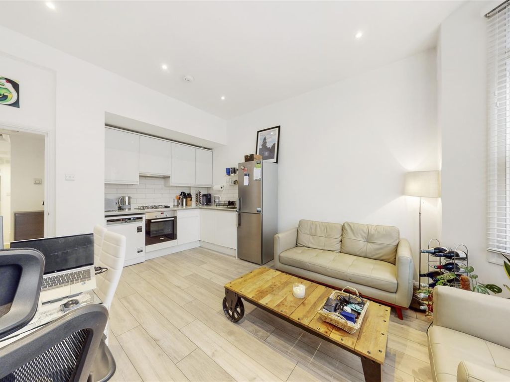 3 bed flat for sale in Portnall Road, Maida Hill, London W9, £685,000